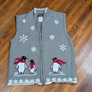 Southern Lady Sweater Vest Women Sz S Christmas / Winter Penguin embroidered